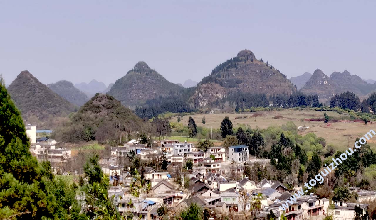 Double Breast Peak In Zhenfeng